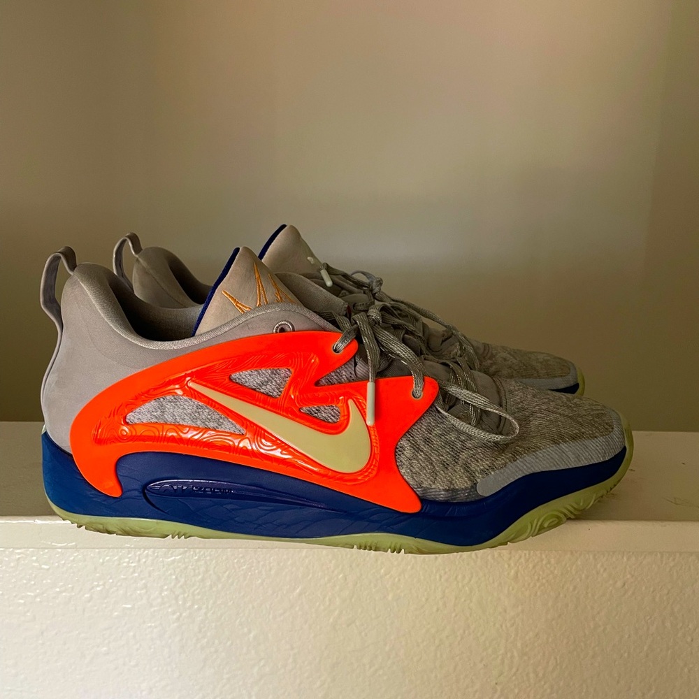Nike KD 15 (Kevin Durant Signature Shoe)